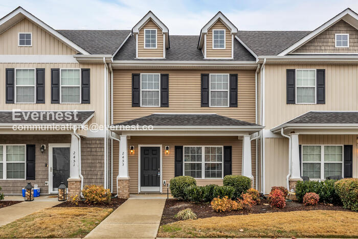 2453 New Holland Circle