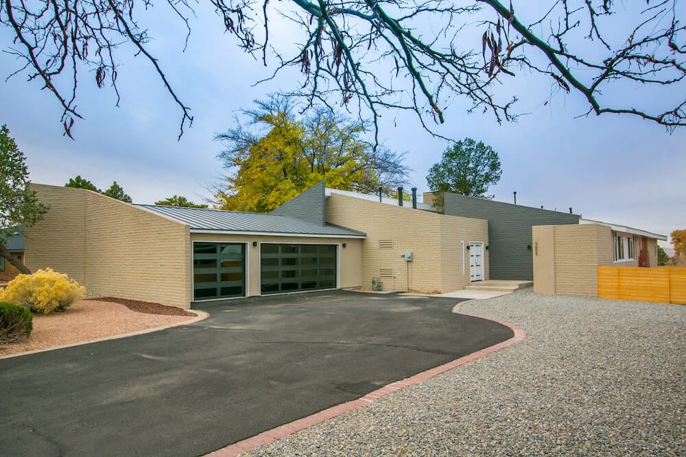 5605 Fairoak TR NE