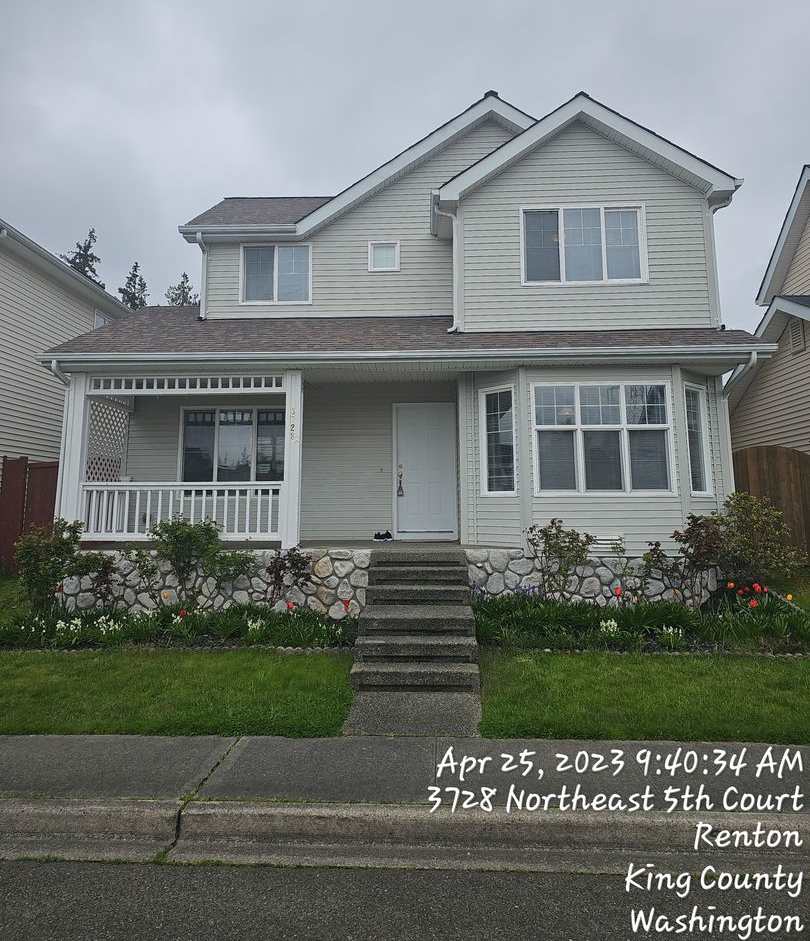 Renton highlands 2 story home for rent, 3 bedroom 2.5 bath, Avail June 10th 2025!