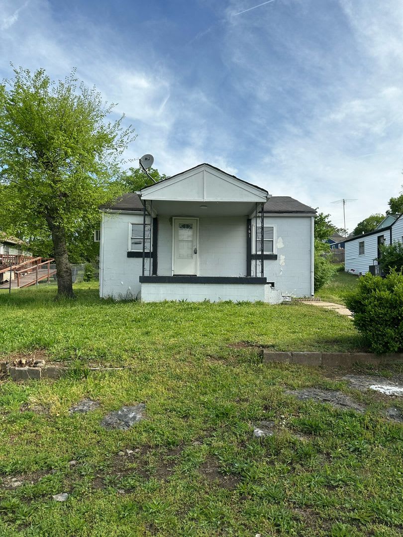 Single-Family Residence - 461 Dennis Dr, Nashville, TN 37027