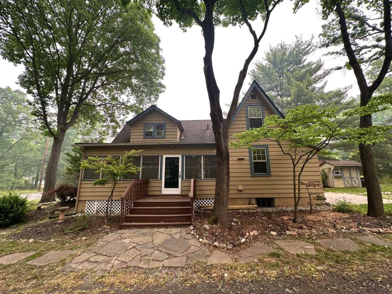 3 bedrooms, 1.5 bath