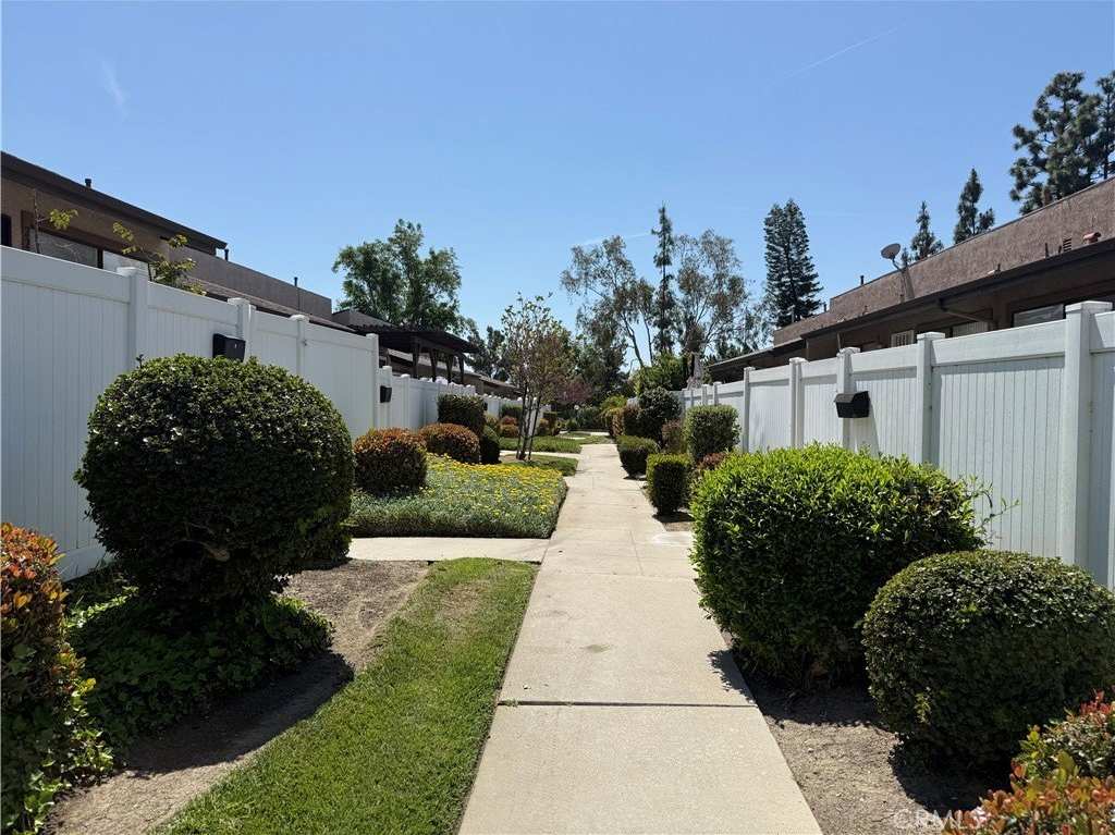 2242 Loma Alta Drive