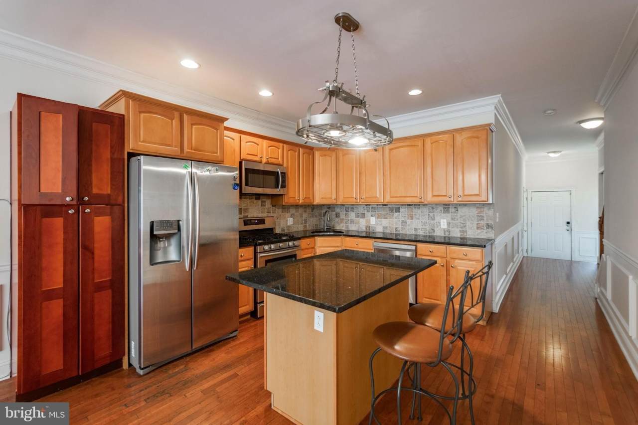 2236 CHRISTIAN Street