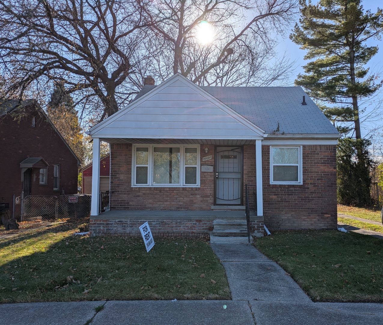 20030 Moross - Updated 3-Bedroom Bungalow - New Kitchen - Hardwood Floors - Moross-Morang 48224