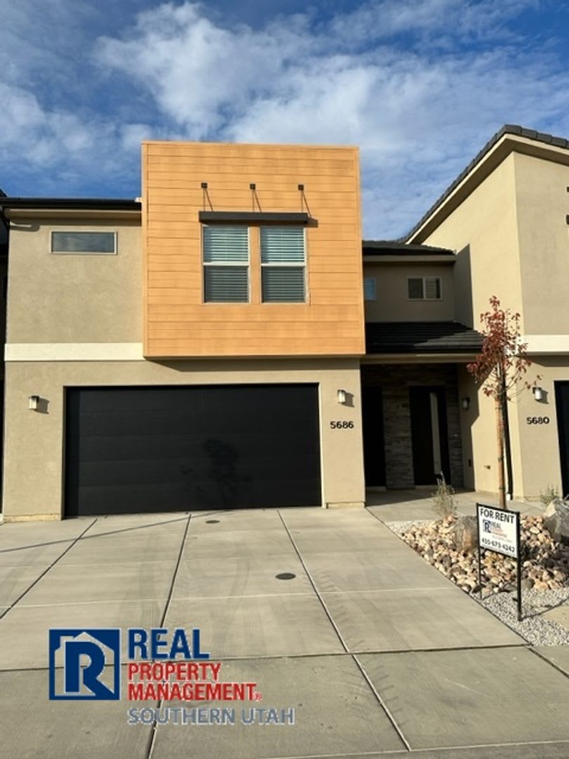 1 year old Townhome in South Desert