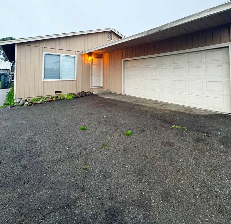 Spacious Home in S. Redding w/ New Upgrades