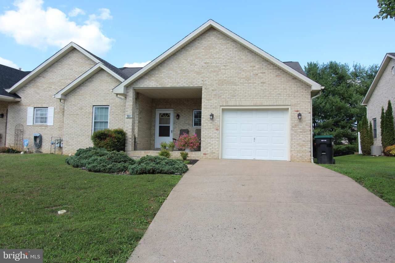 560 MASSANUTTEN Court