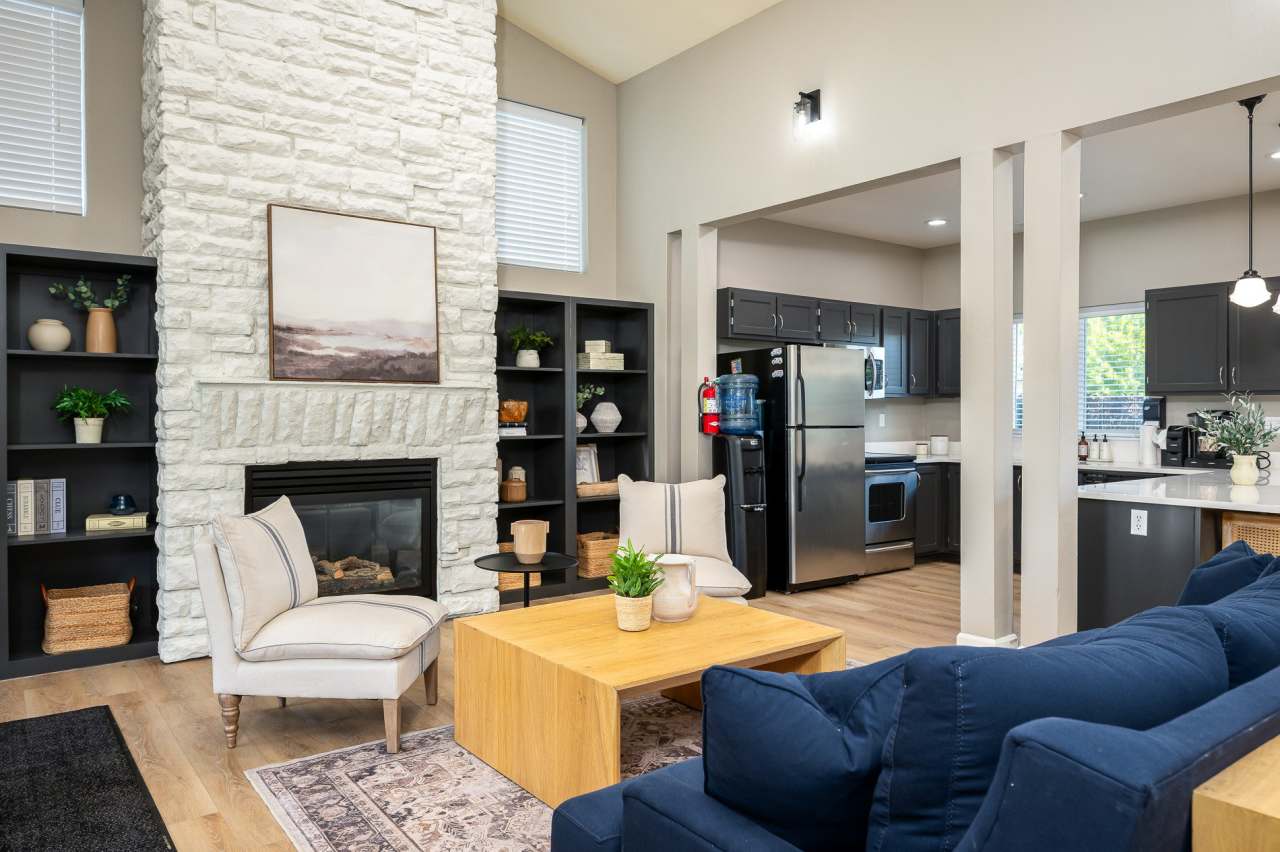Center Pointe Apartments