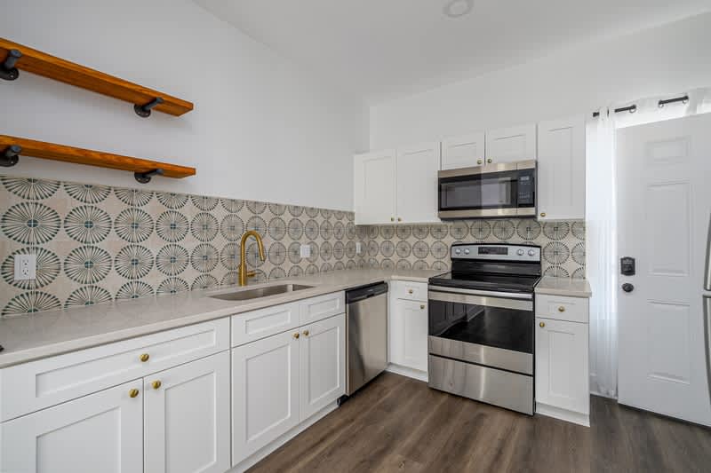 637 East Anderson Street - A