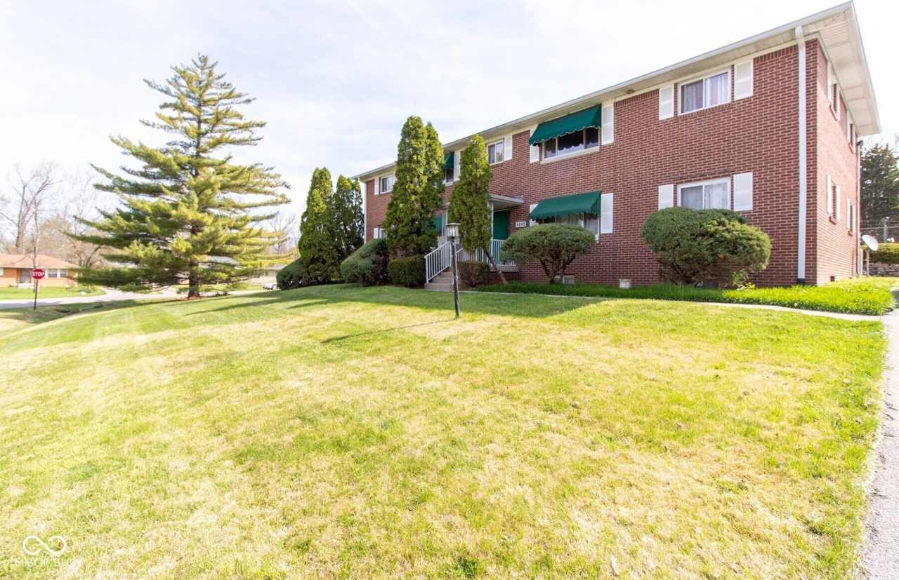 4849 N Bolton Avenue