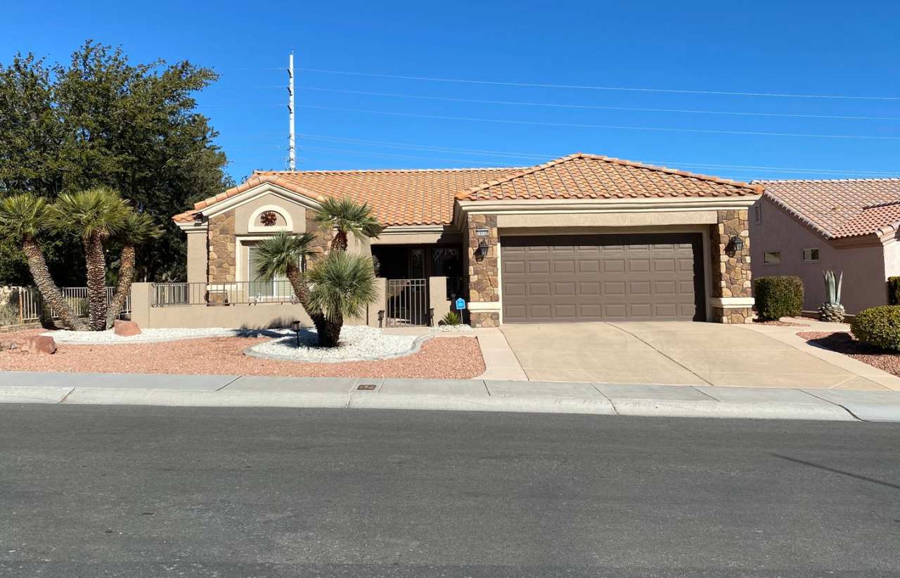 Wonderful 2 bed/2 bath home located in Summerlin