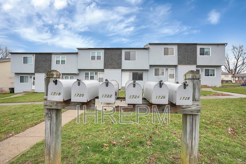 1728 Riverbend Road - 6