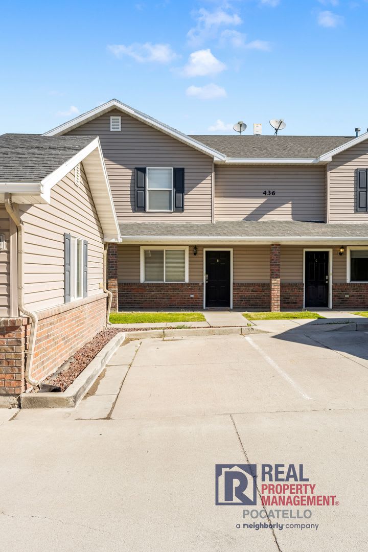 2 Bed 1.5 Bath Town Home