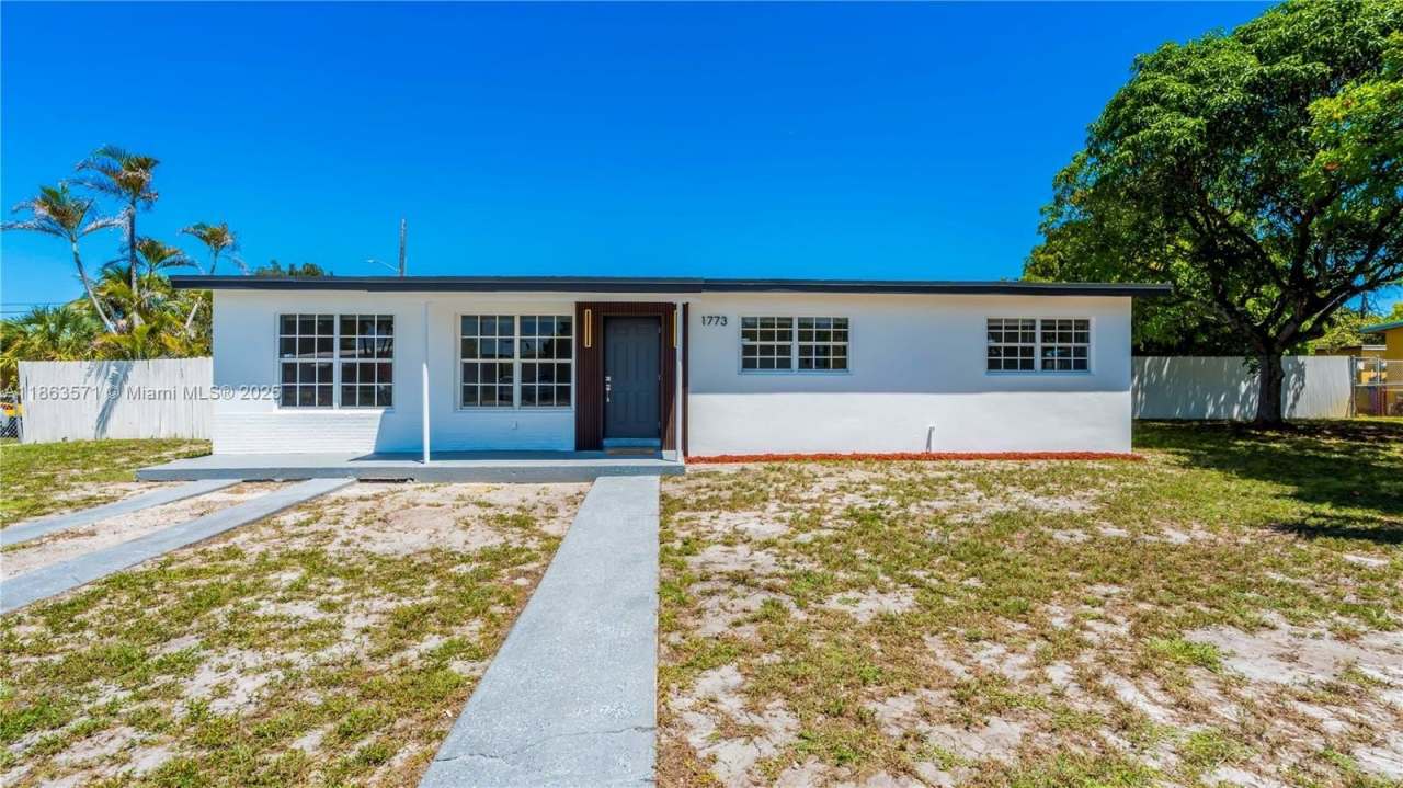 1773 Lauderdale Manor Dr