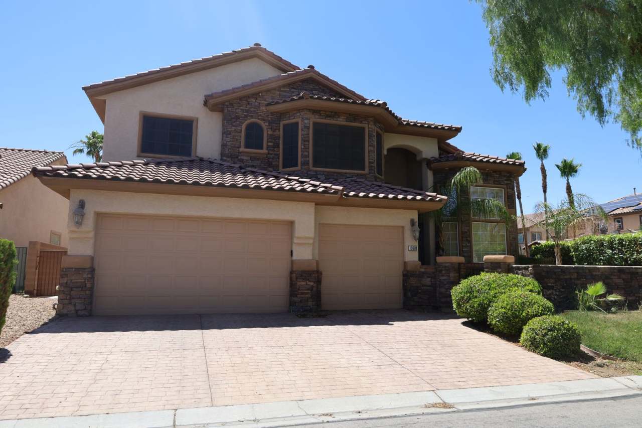 Fully Upgraded 5 Bedroom 4.5 Bathroom in Guard Gated Foothills Community!