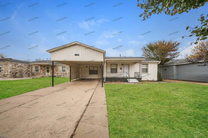 3213 Southwest 37th Street