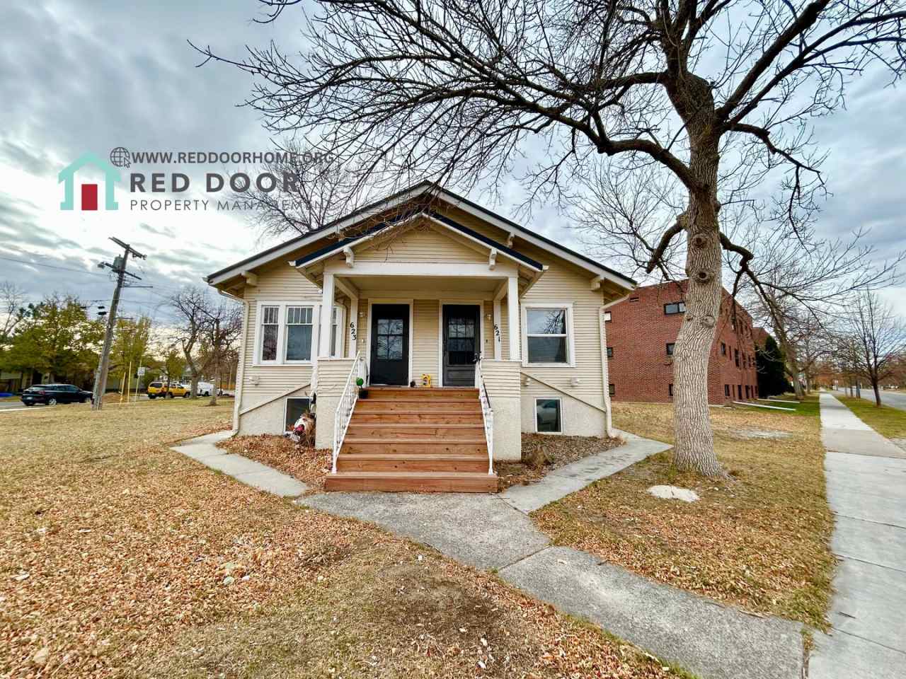 621 Park Drive N - S