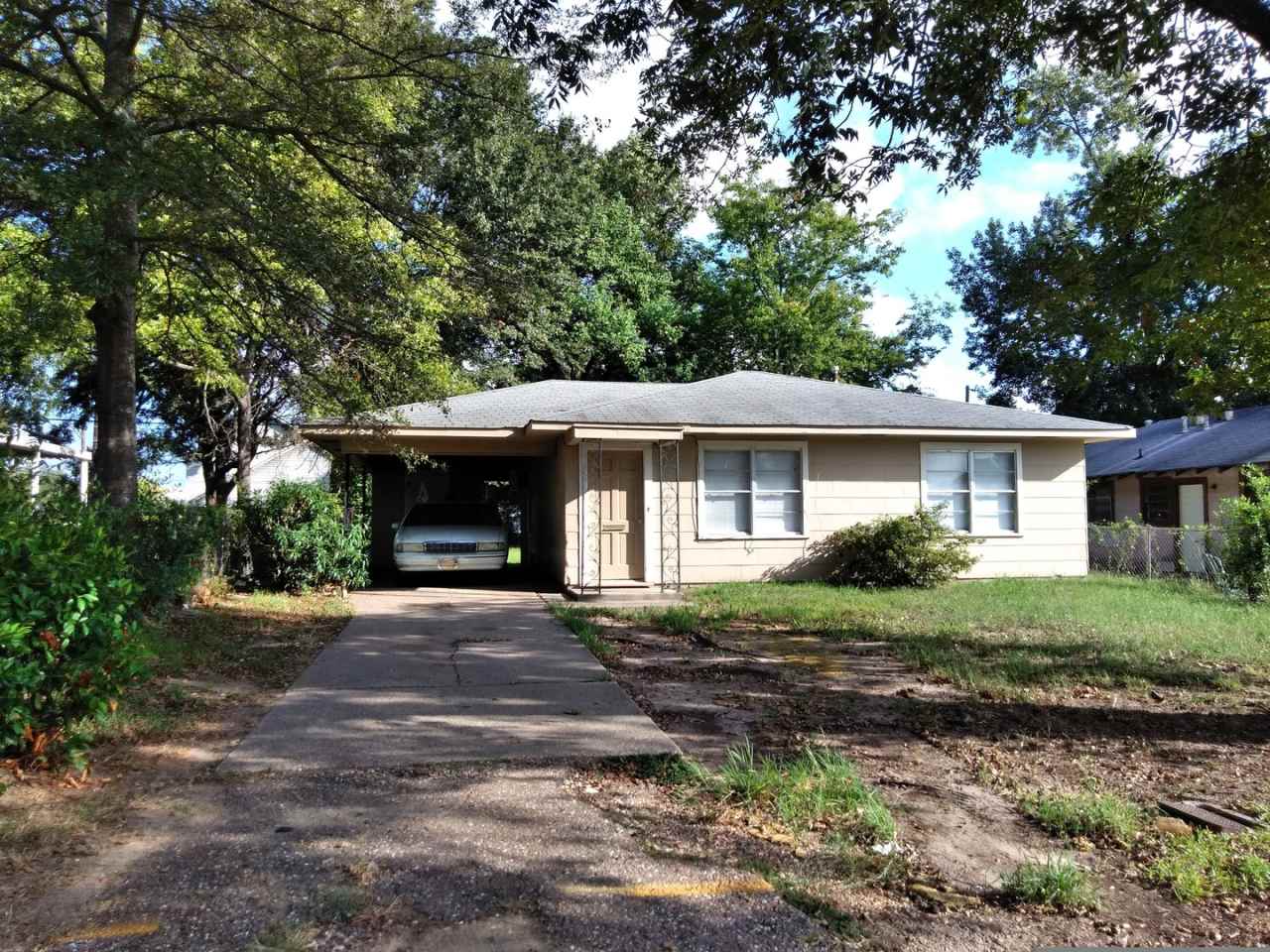 1654 Dickinson, Shreveport, LA 71103