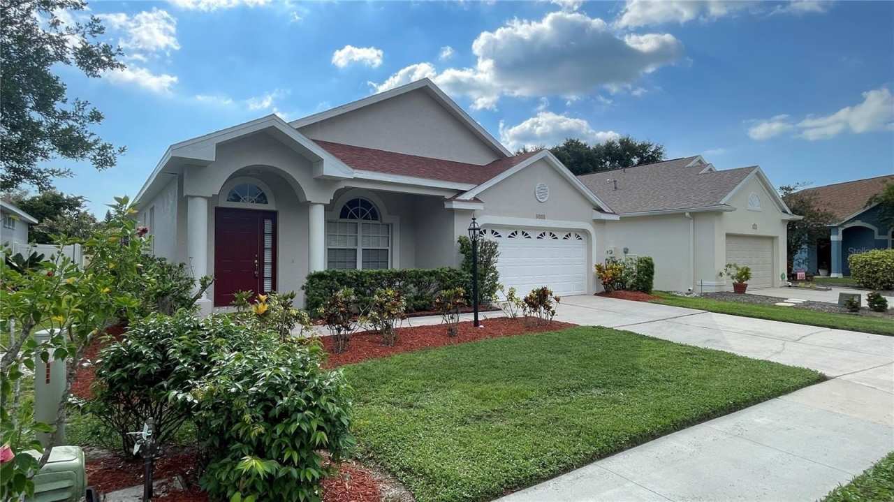 6214 WHITE CLOVER CIRCLE