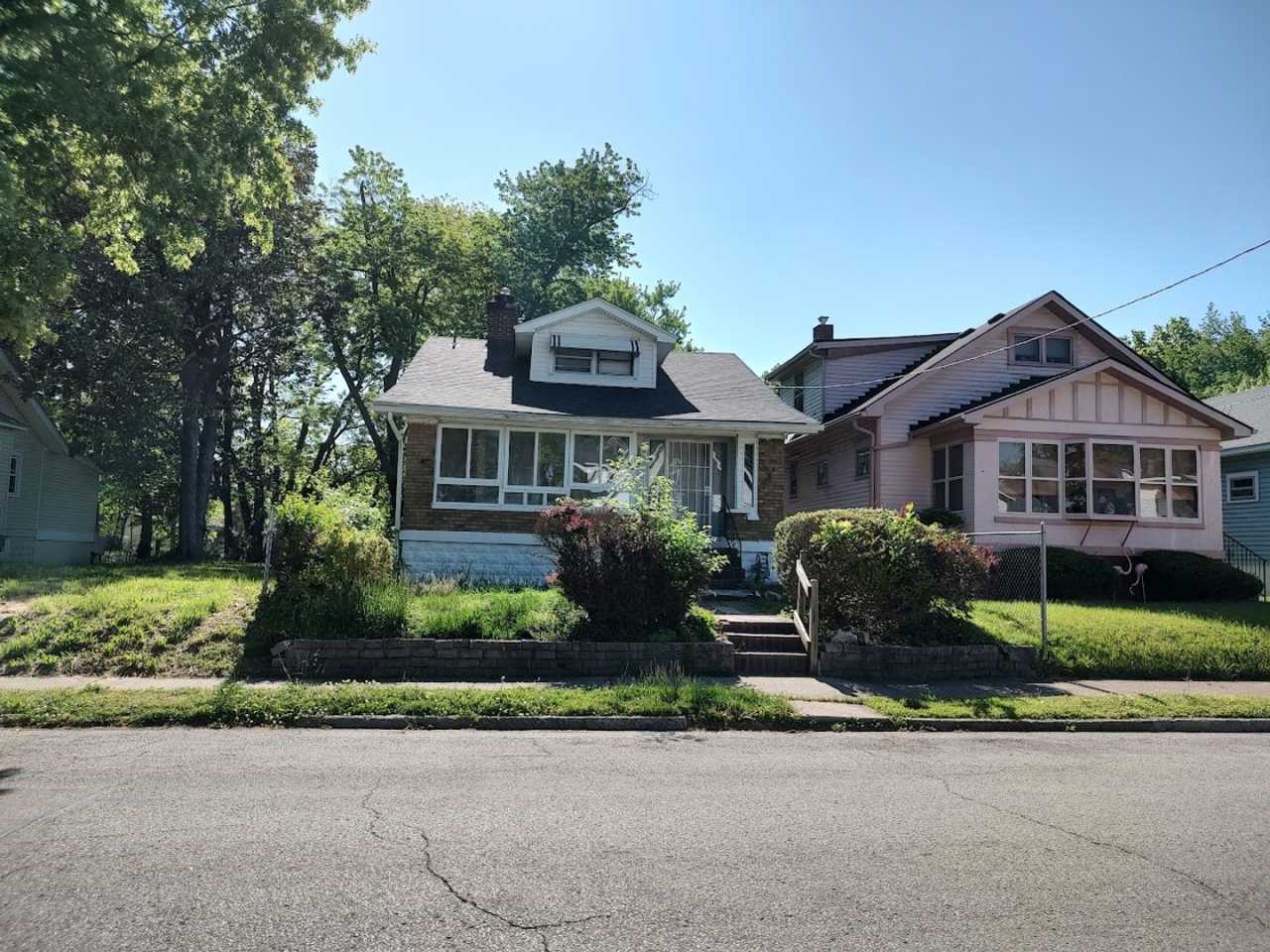 4BR/2BA House- Newly renovated
