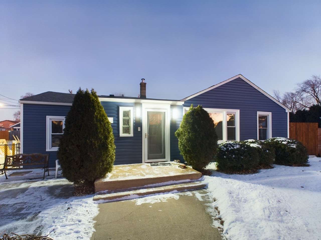 9625 S Merton Avenue