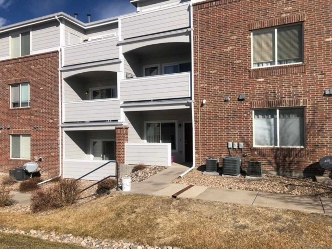 Beautiful 1 Bedroom Condo in Arvada.