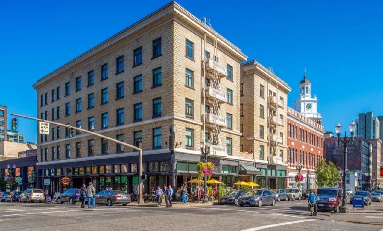 Washington Plaza Apartments