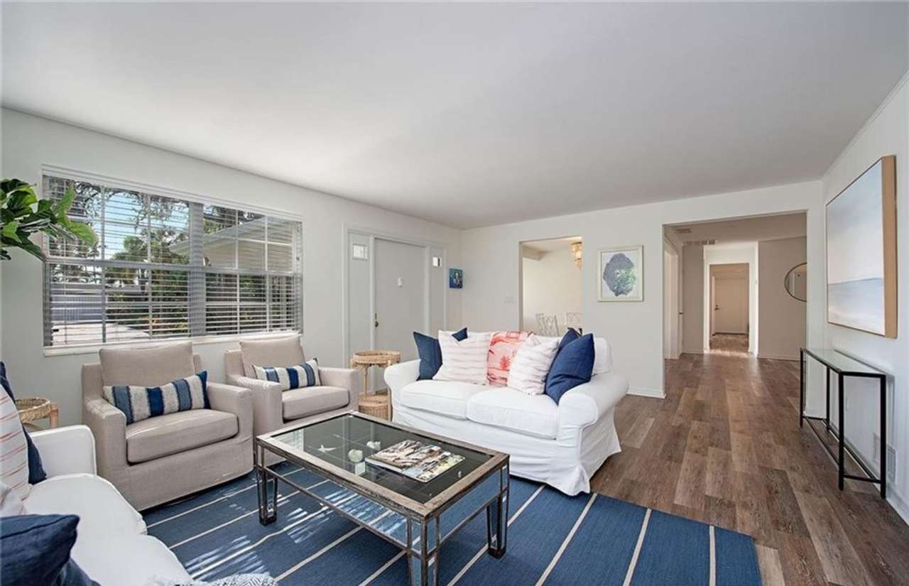 ***SEASONAL LUXURY RENTAL***POOL HOME***NAPLES TERRACE***