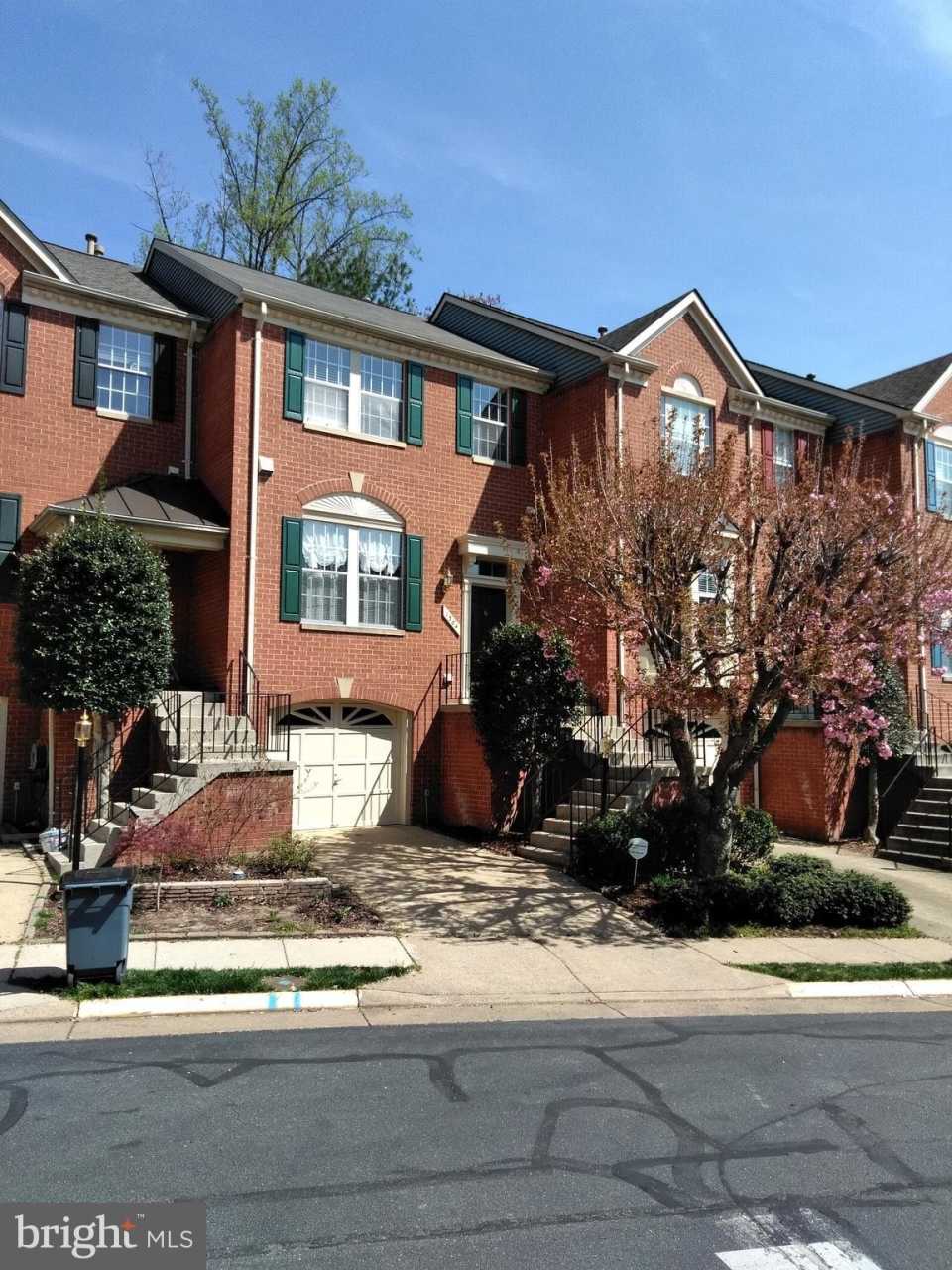 1384 PARK GARDEN Lane