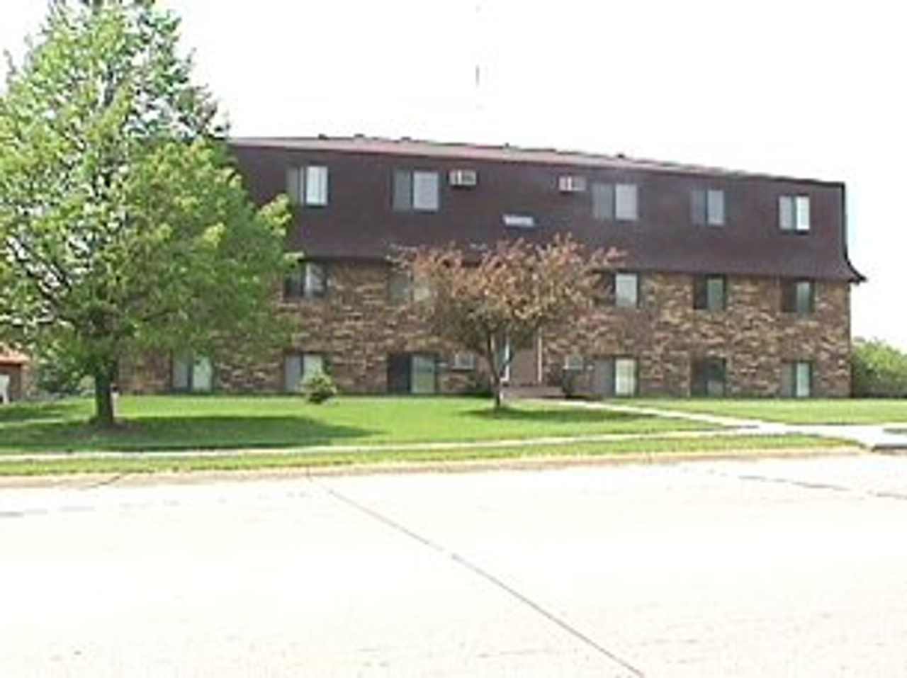 Westside Iowa City 2 bedroom apartment