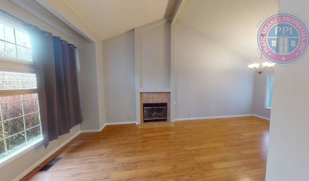 Beaverton / Stylish Open Floor Plan - 5 Bedrooms, 3 Car Garage, Central Air