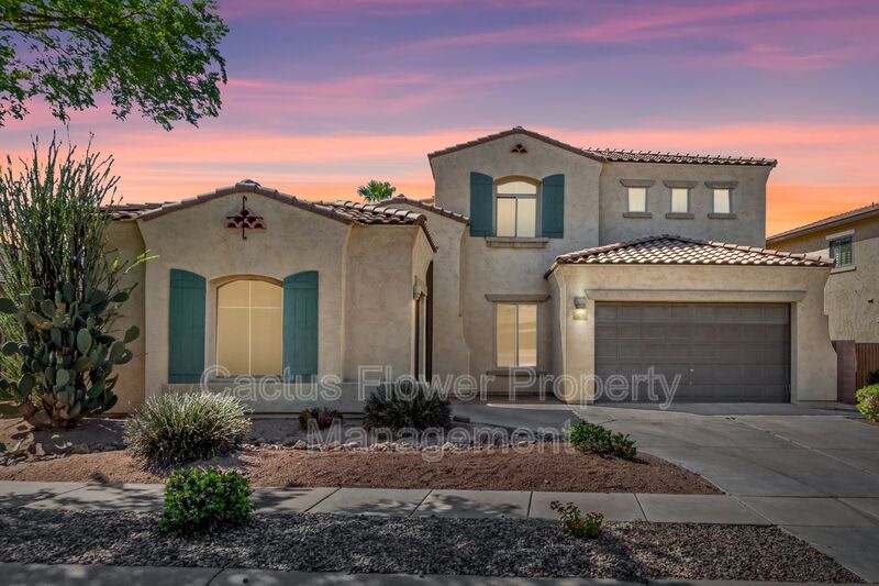 749 E La Costa Dr
