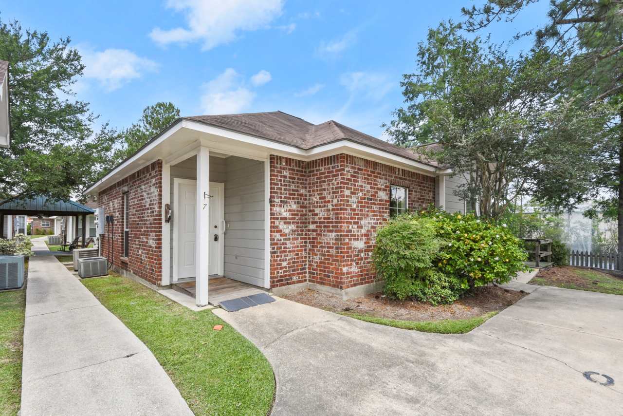 13599 Minton Lane, 17