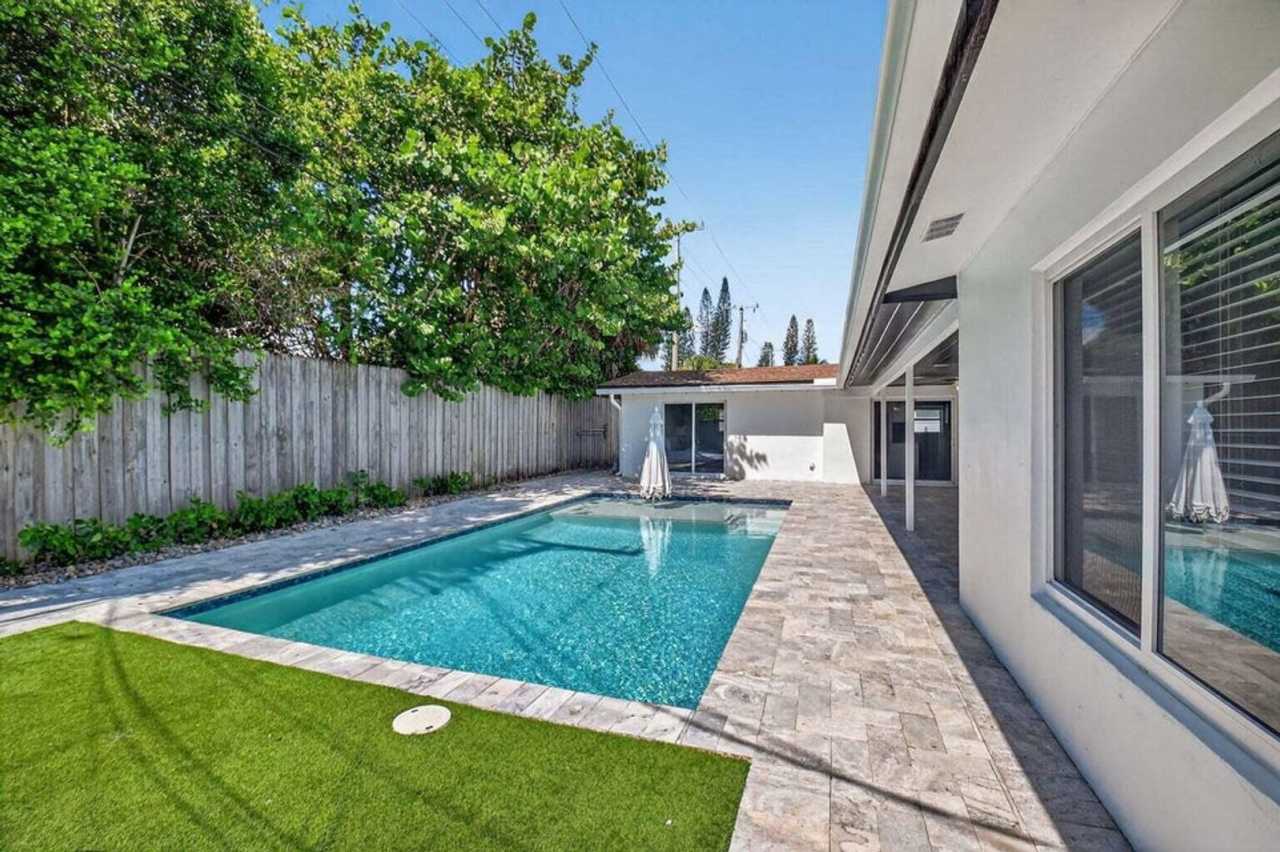 714 SW 25th Avenue Boynton Beach, FL 33435