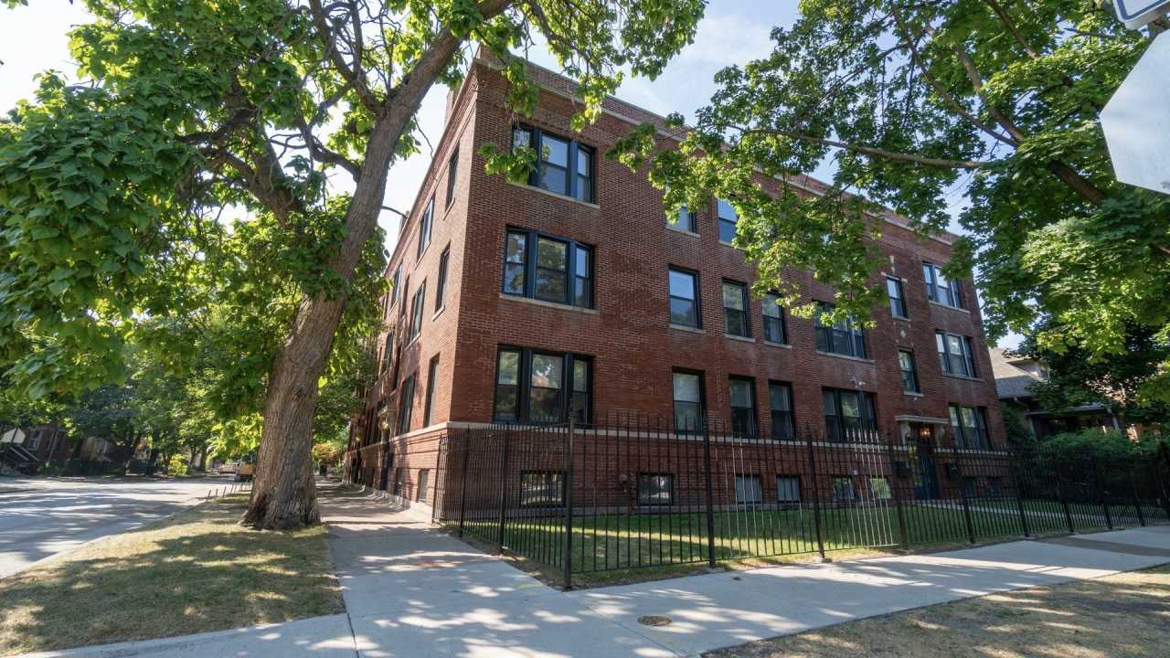 5406 N Paulina Street