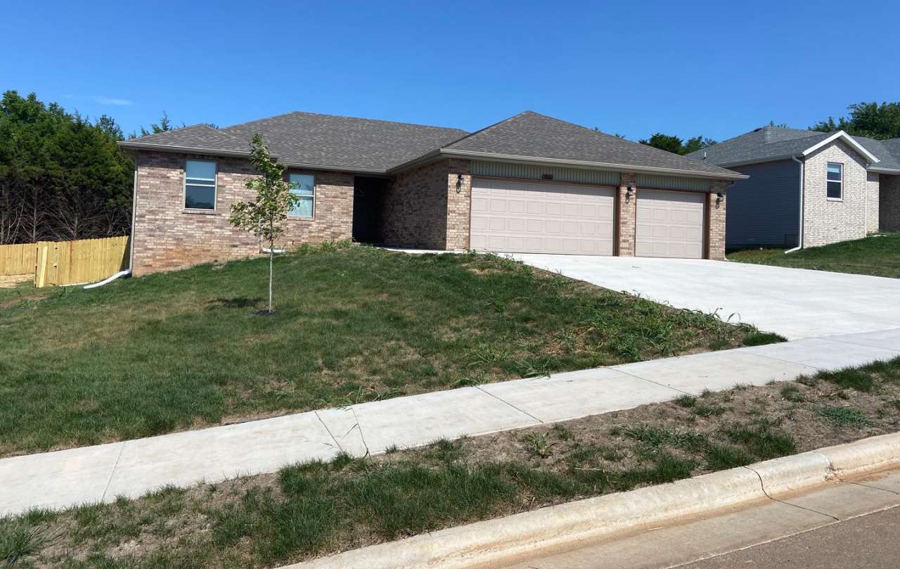 Great spacious home in Willard