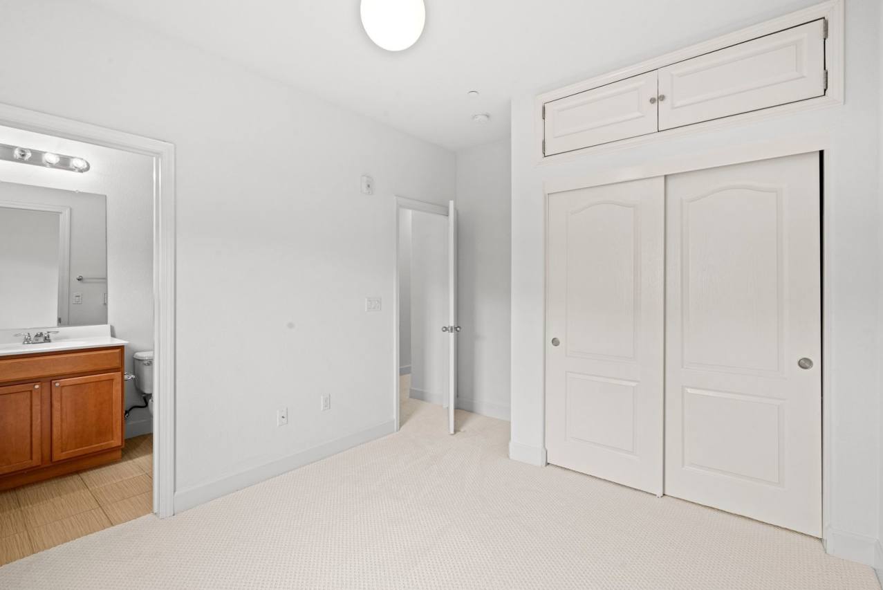 TOSCANA TOWNHOME EMBRACES LUXURY LIVING PRIVACY | SECURITY | MANY UPGRADES