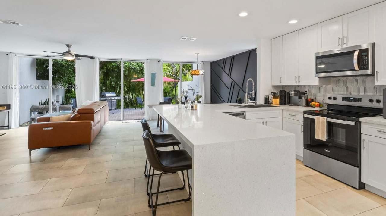 11389 Northwest 87th Avenue