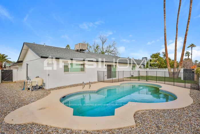 1303 East Dunbar Drive