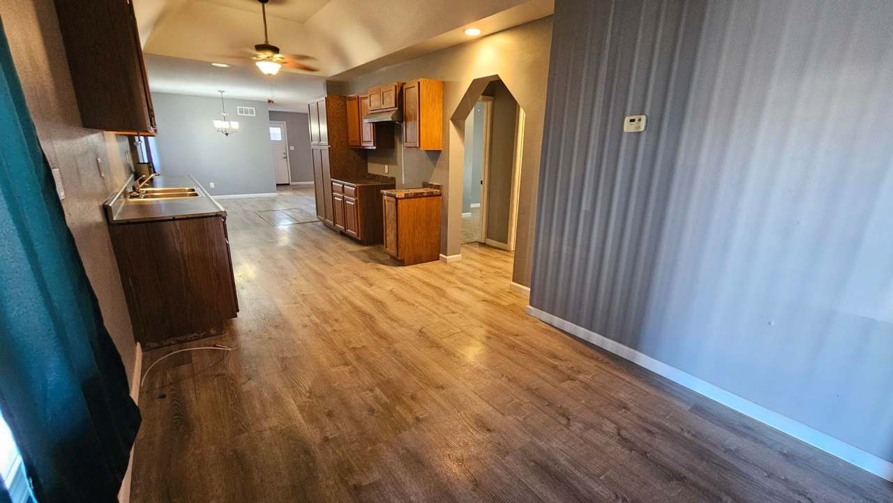 Spacious 3 Bed 2 Bath Home, Perfect for Families!