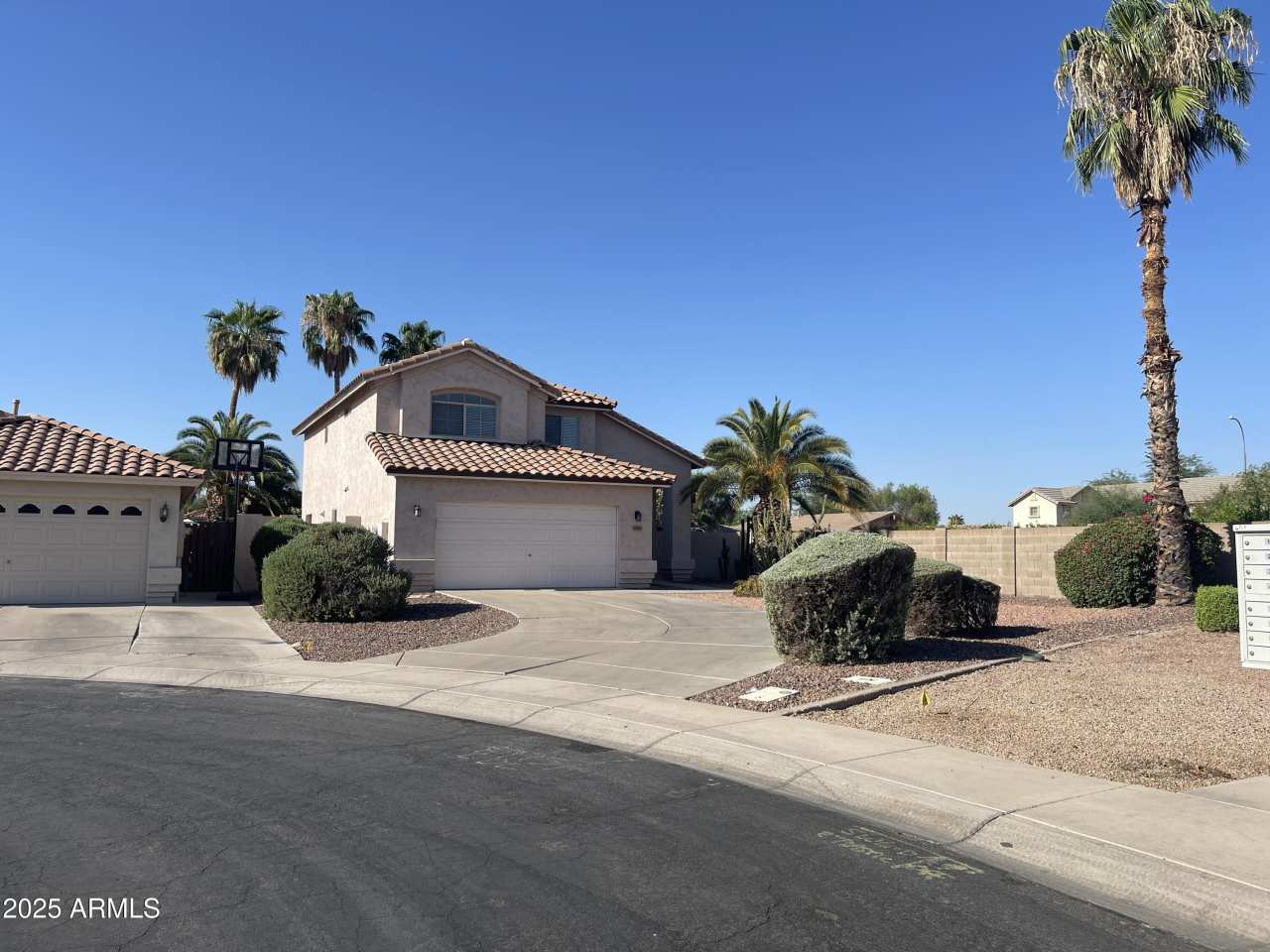 1381 W PELICAN Court