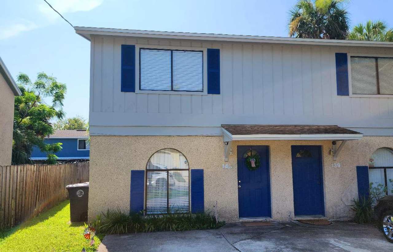 TOWNEHOME IN ATLANTIC BEACH