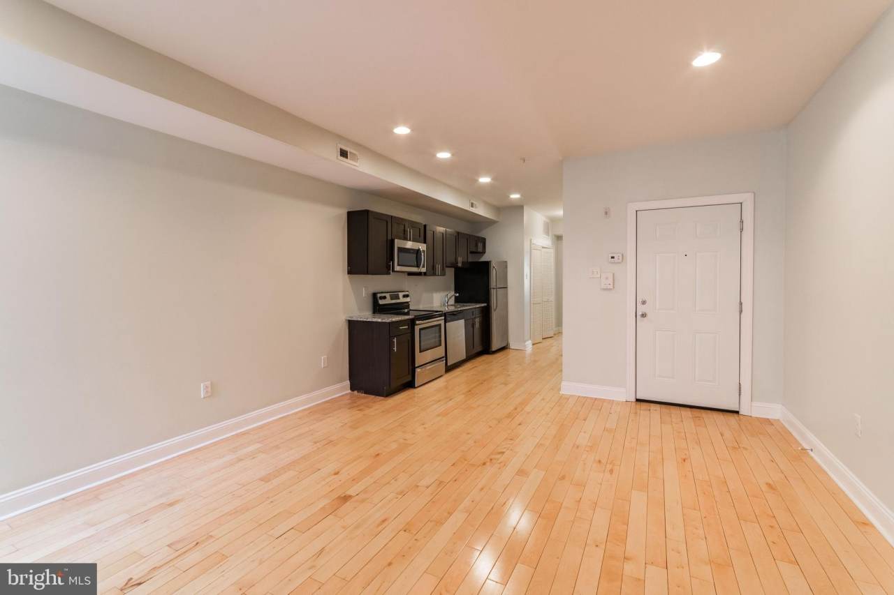 319 N PRESTON Street unit: 2