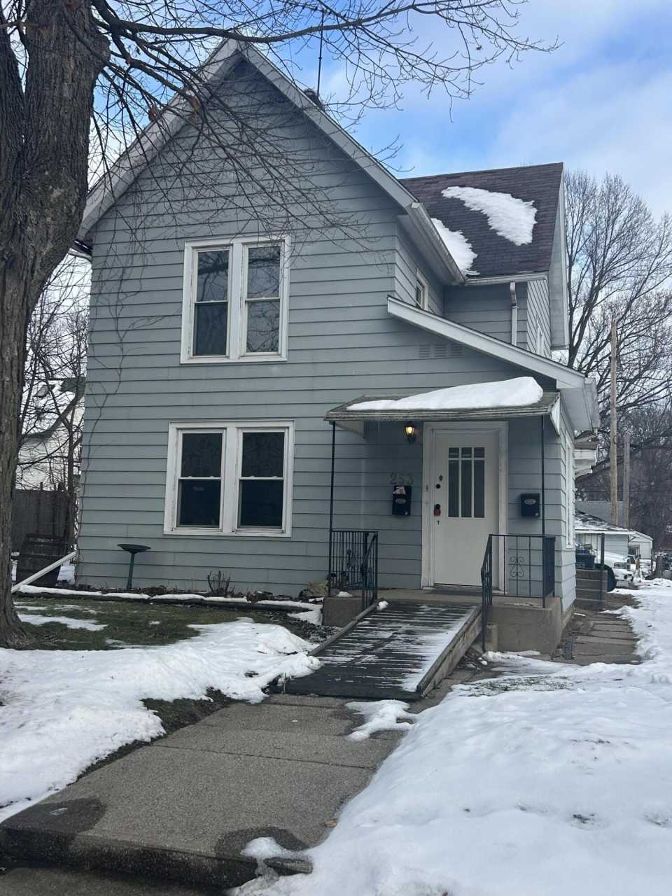 253 S Greenwich Street unit: 1