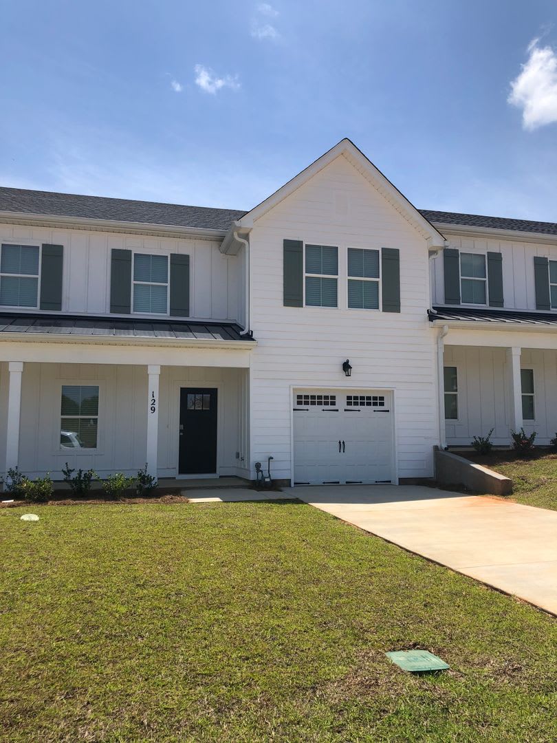 129 Hunters Hill Way