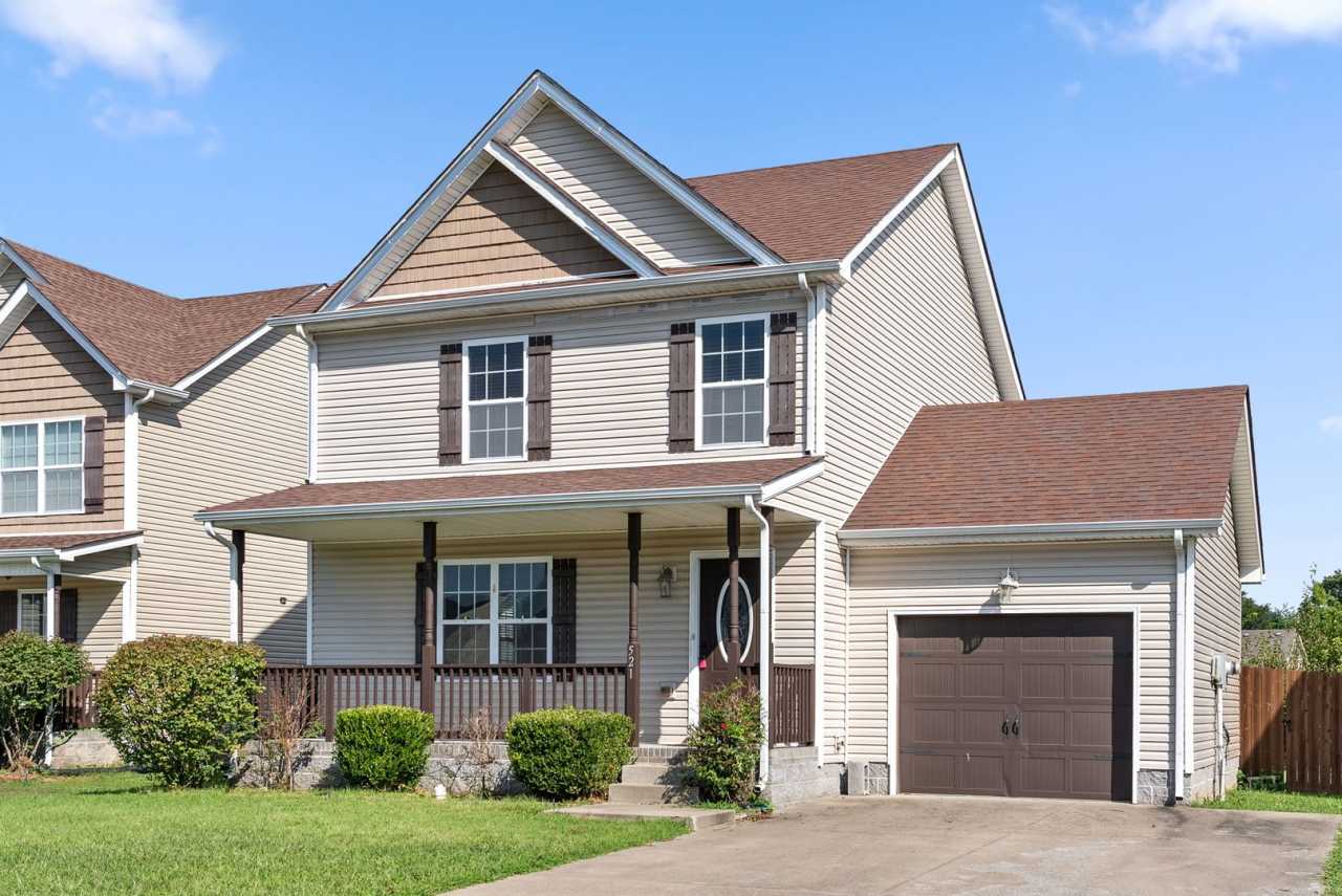 New Move In Incentive Added- Large, Nice home close to Fort Campbell and Shopping