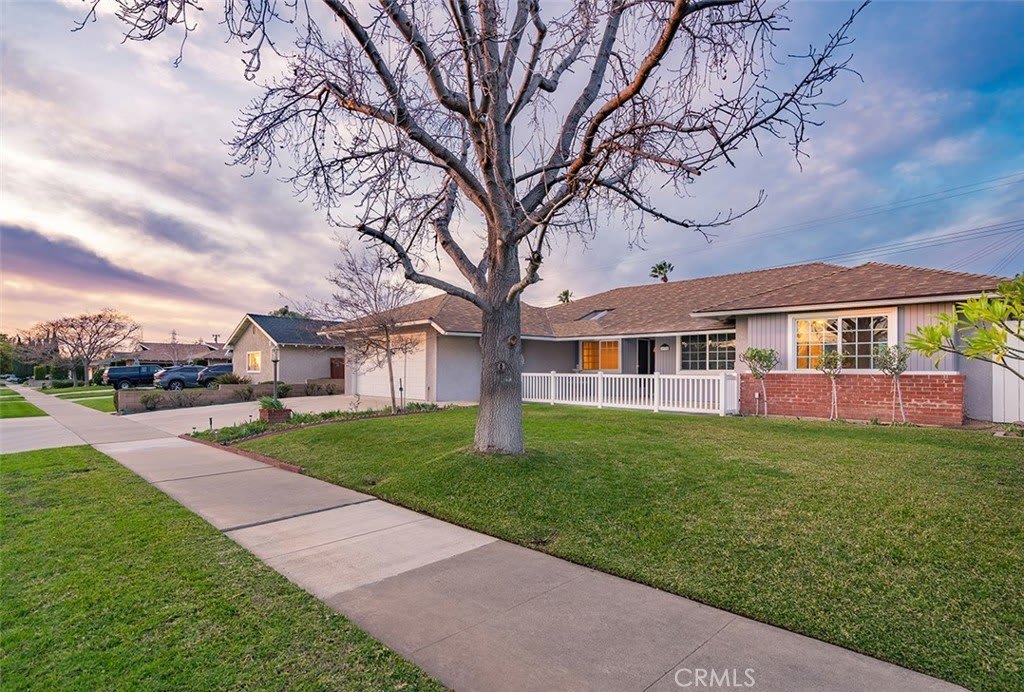 2335 E Trenton Avenue