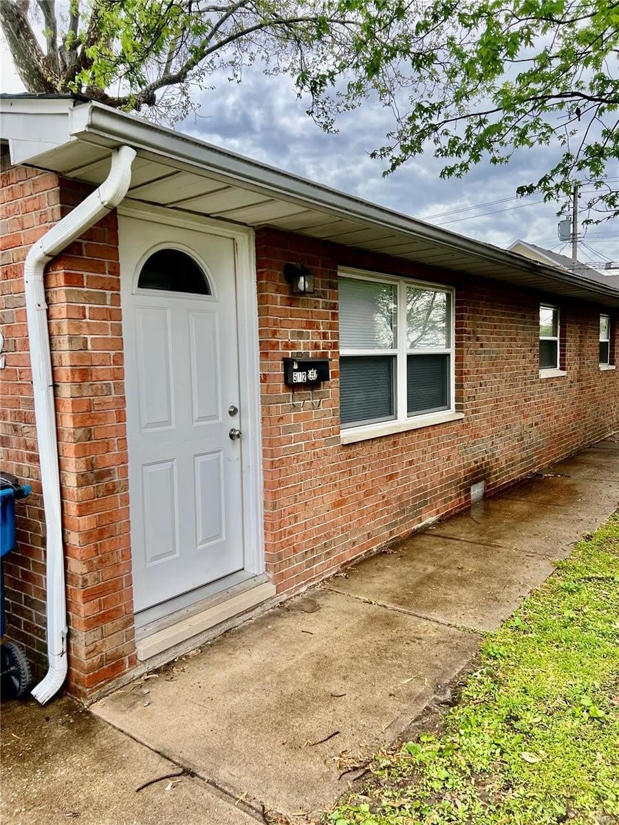 512 E Ferguson Avenue