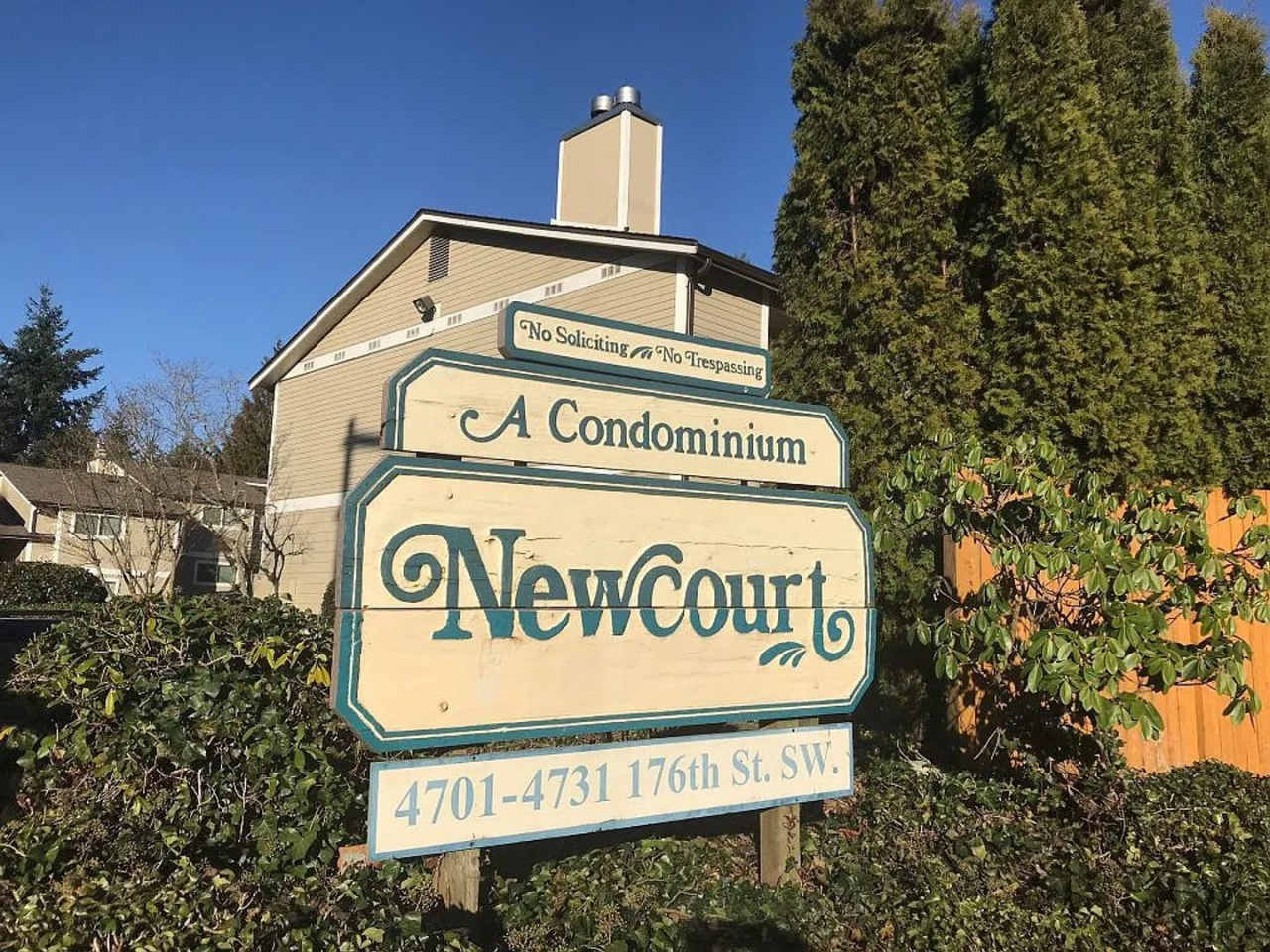 3 beds/ 2 baths condo in Lynnwood!