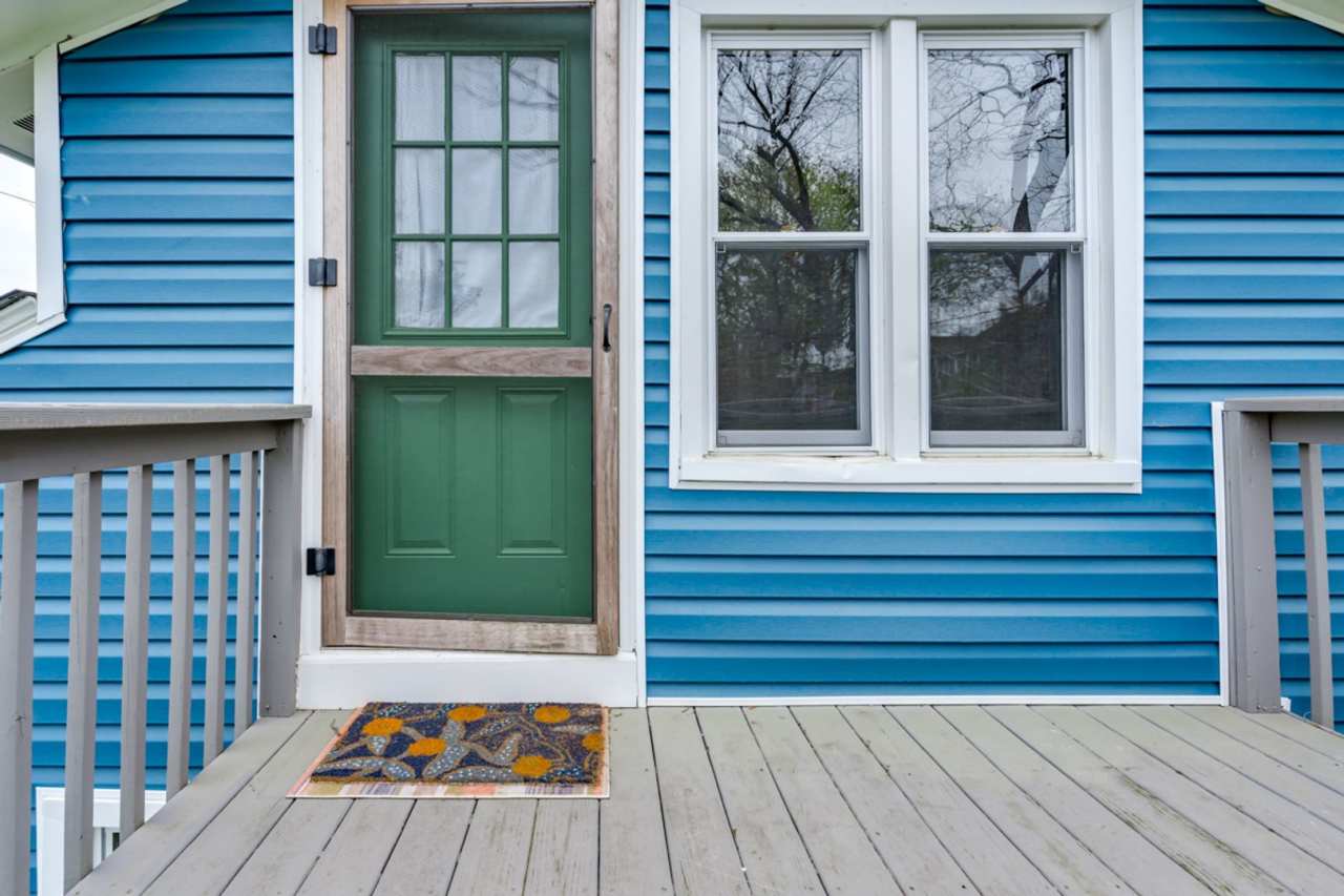 Pre-Leasing for the 26-27 School Year! - Well established neighborhood in prime location